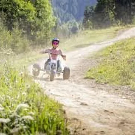 Chaleureux Proche Des Pistes Avec Piscine Et Parking - Fr-1-573-89 דירה Saint-Jean-dʼAulps
